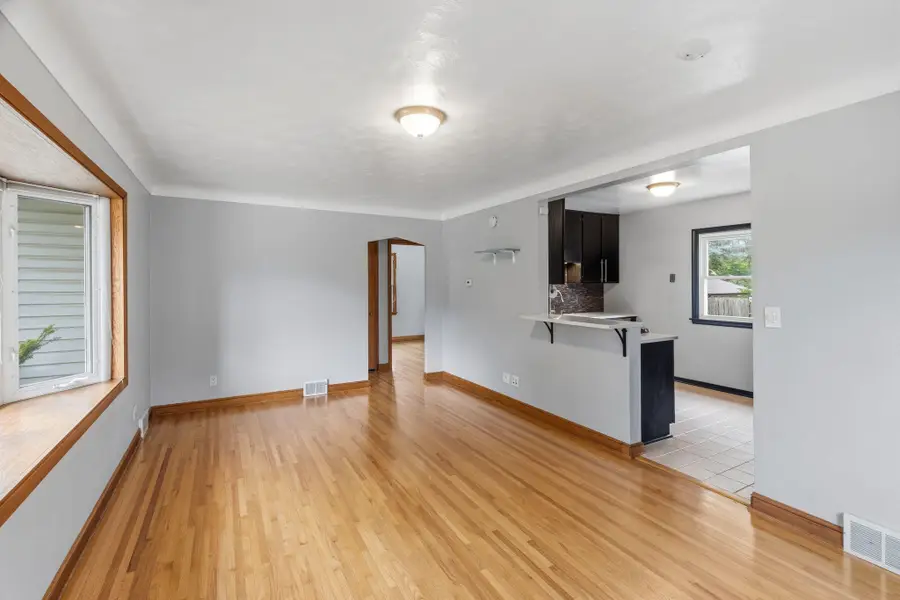 2711 5th Avenue E, North Saint Paul, MN 55109 - #3