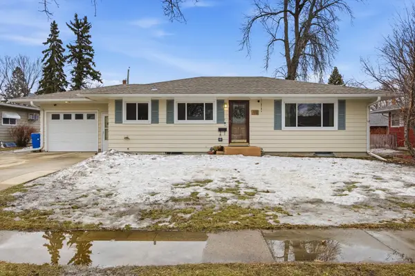 90 25th Avenue N, Fargo, ND 58102
