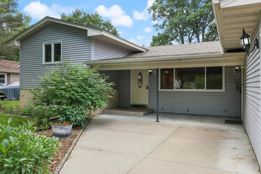 8378 Groveland Road, Mounds View, MN 55112 - #3