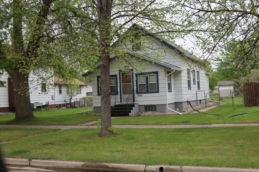224 6th Street S, Breckenridge, MN 56520 - #2