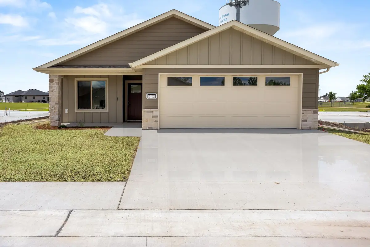 6462 Brekke Way S, Fargo, ND 58104 - #1