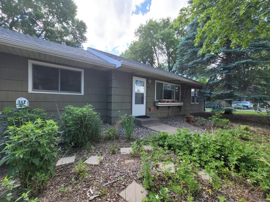 317 Snelling Avenue S, Saint Paul, MN 55105 - #2