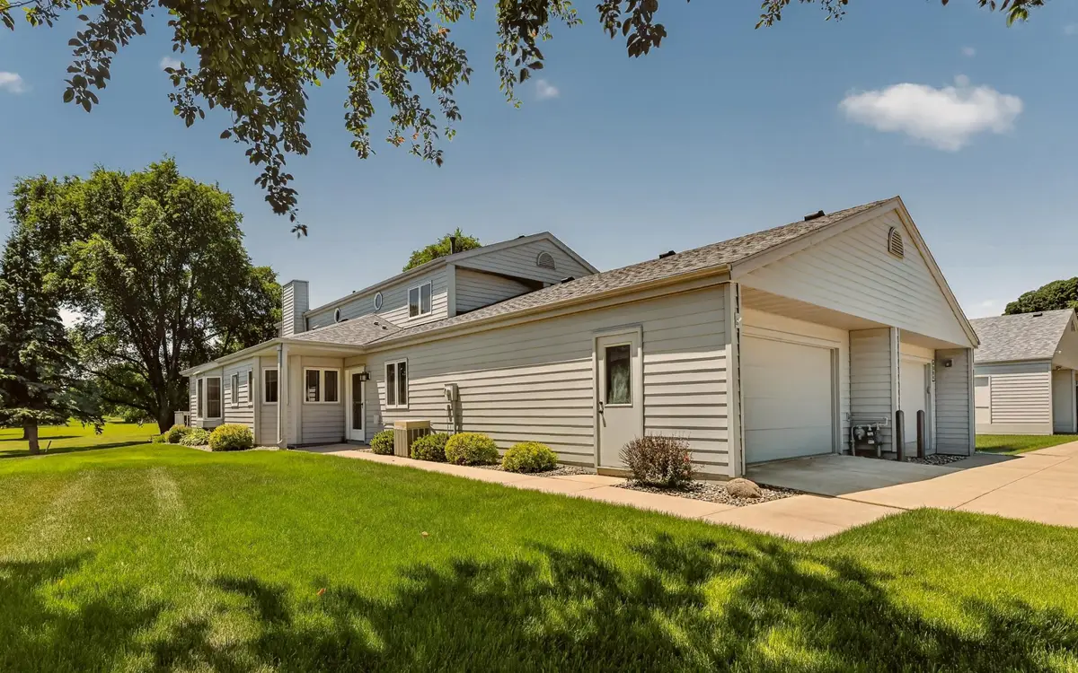 4862 Tee Court Sw, Rochester, MN 55902 - #1