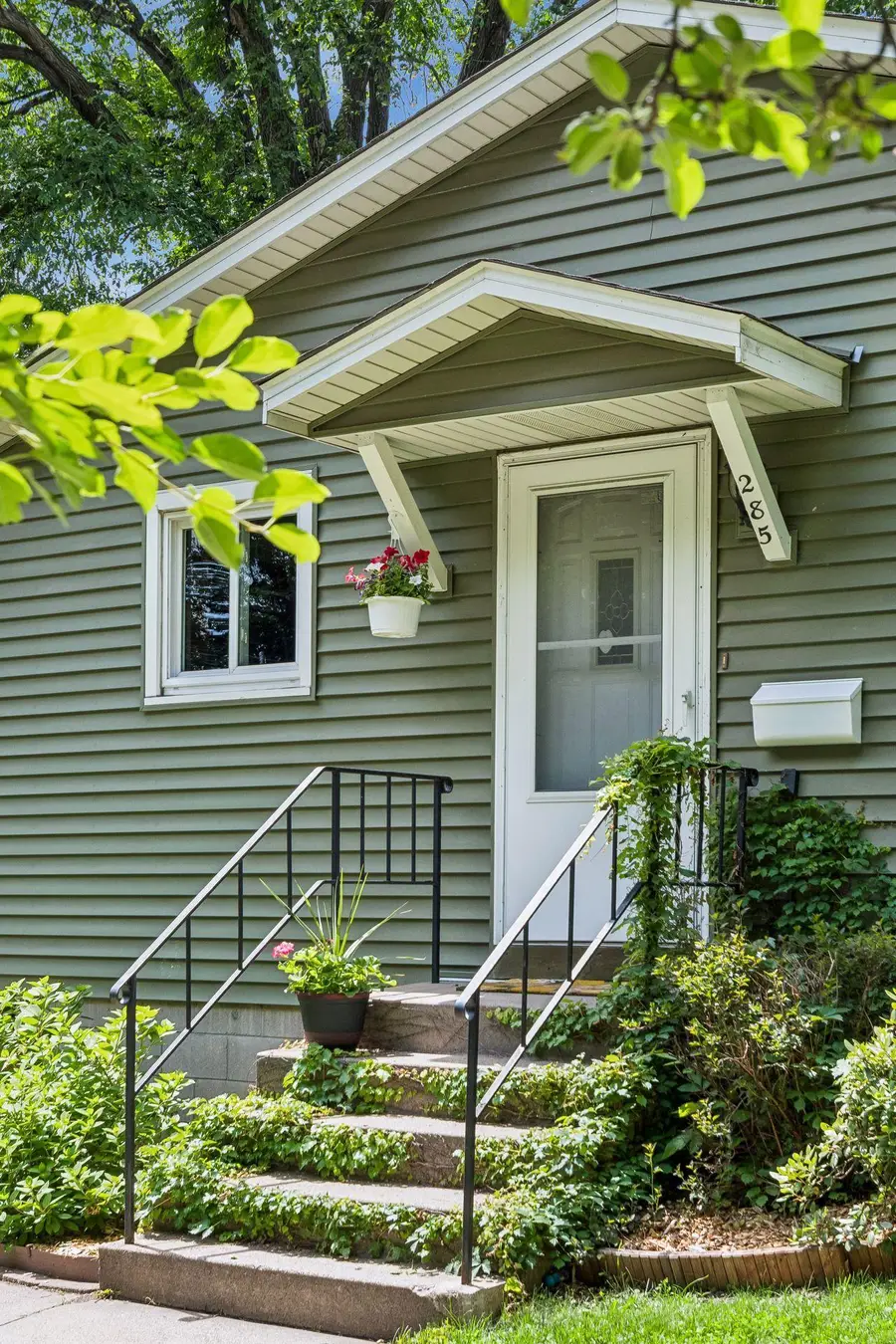 285 Deubener Place, Saint Paul, MN 55105 - #3