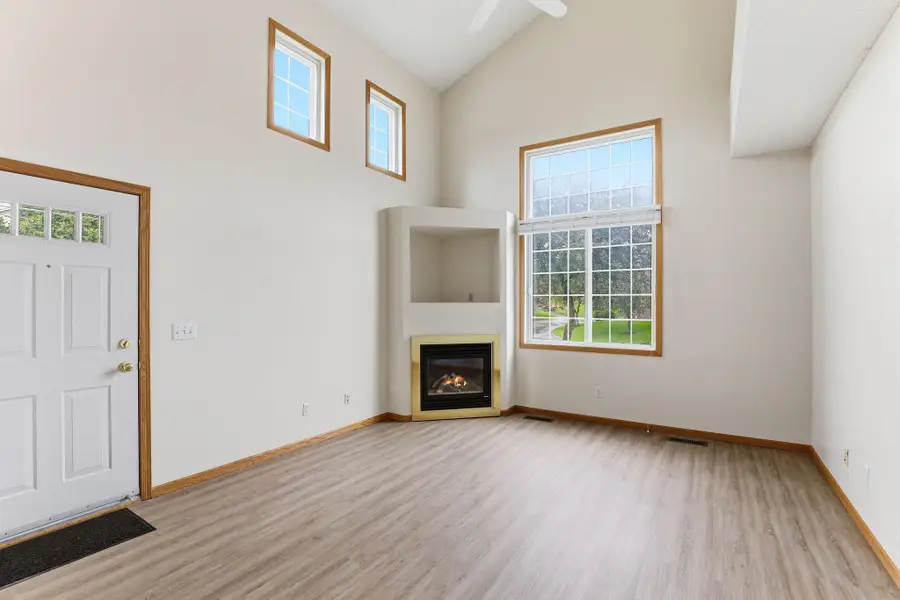3128 Juniper Lane #E, Woodbury, MN 55125 - #3
