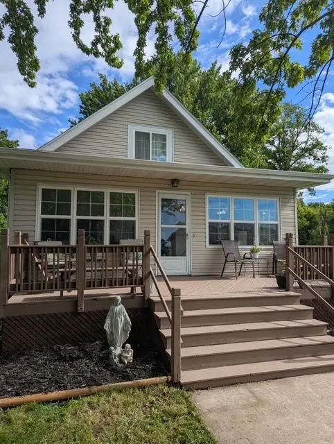 48760 10th Avenue, Kenyon, MN 55946