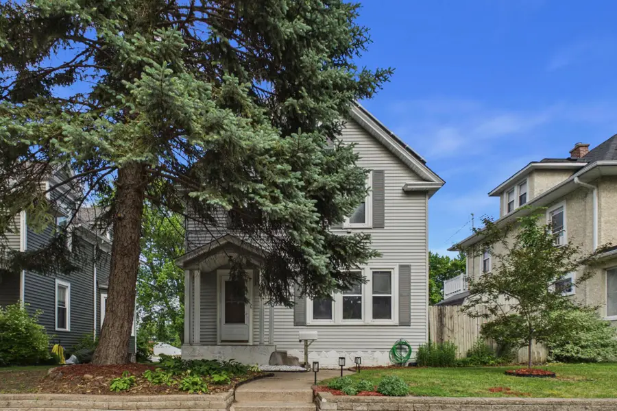 121 4th Avenue S, South Saint Paul, MN 55075 - #3