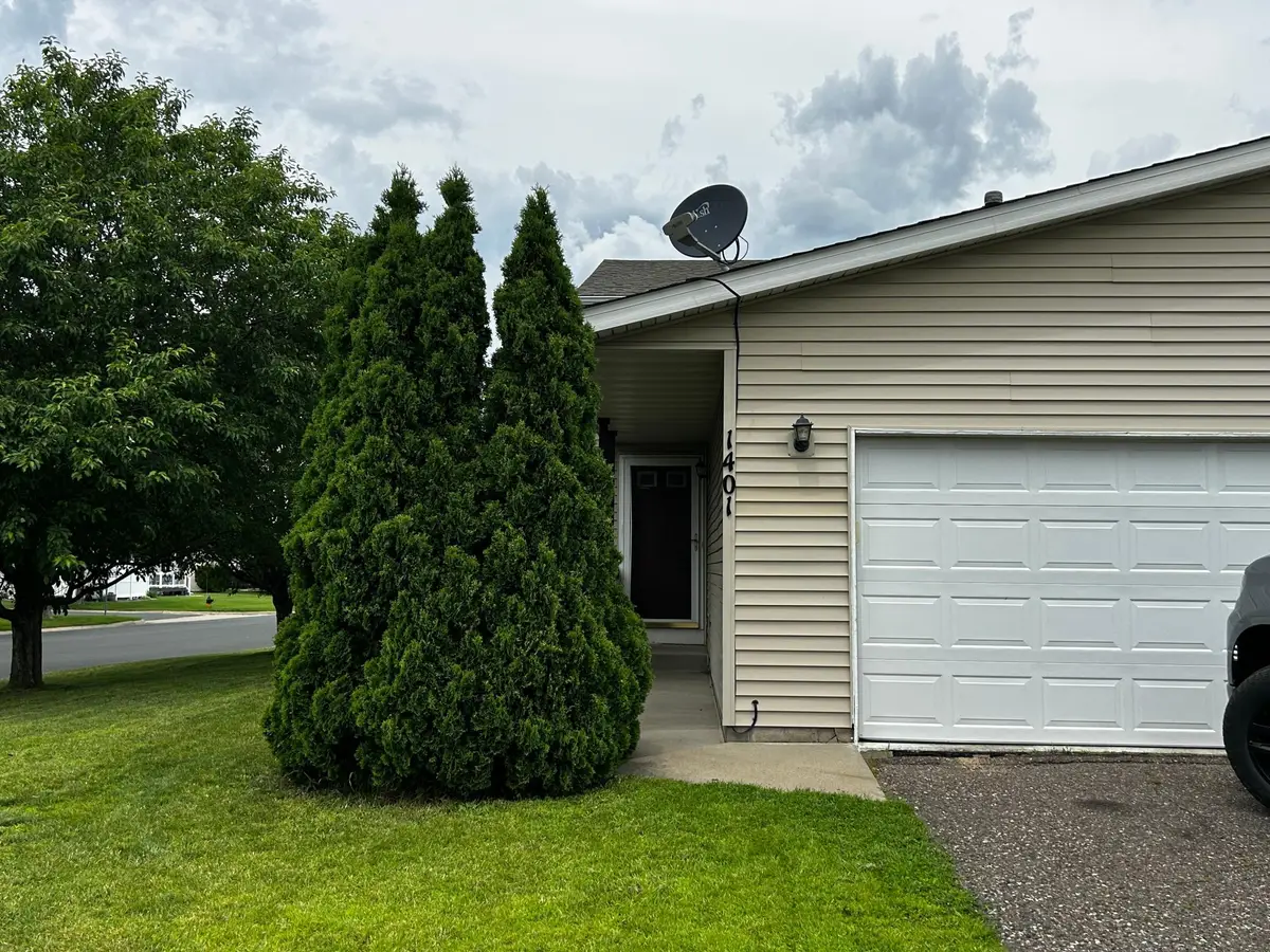 1401 Mcintosh Circle, Shakopee, MN 55379 - #1