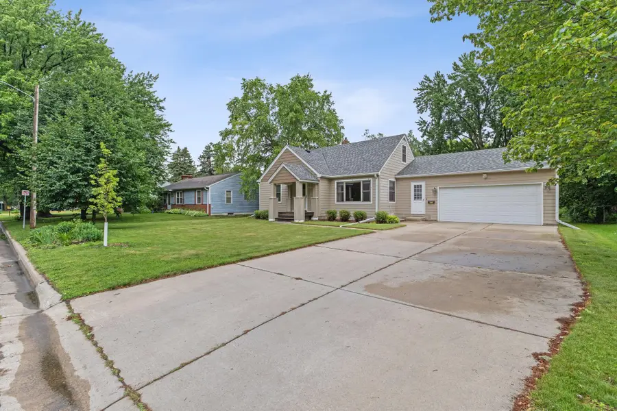1405 Belmont Lane W, Roseville, MN 55113 - #2