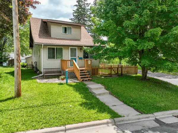 422 93rd Avenue W, Duluth, MN 55808