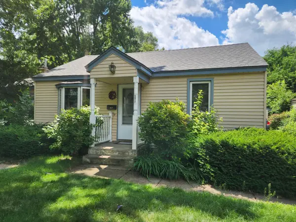 5817 Perry Avenue N, Crystal, MN 55429