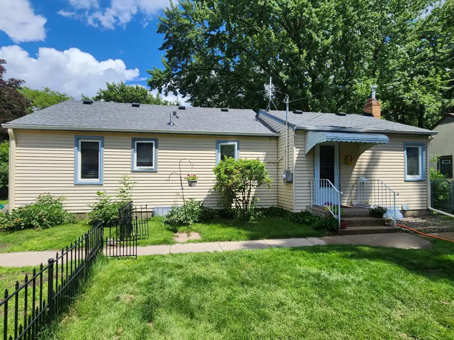 5817 Perry Avenue N, Crystal, MN 55429 - #3