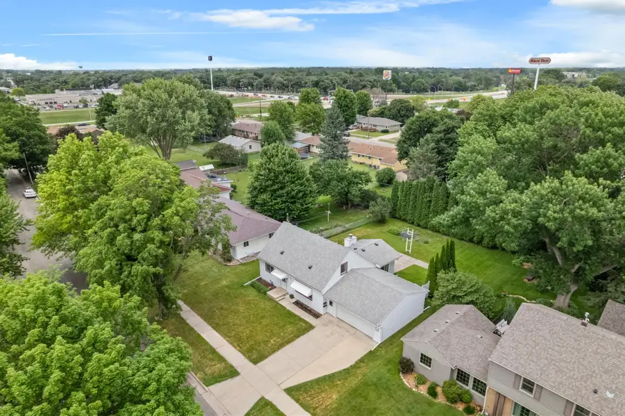 1402 6th Street Nw, Austin, MN 55912 - #2