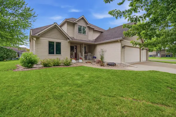 1576 La Mar Drive, Mankato, MN 56003
