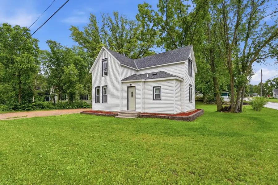 100 3rd Avenue Se, New London, MN 56273 - #2