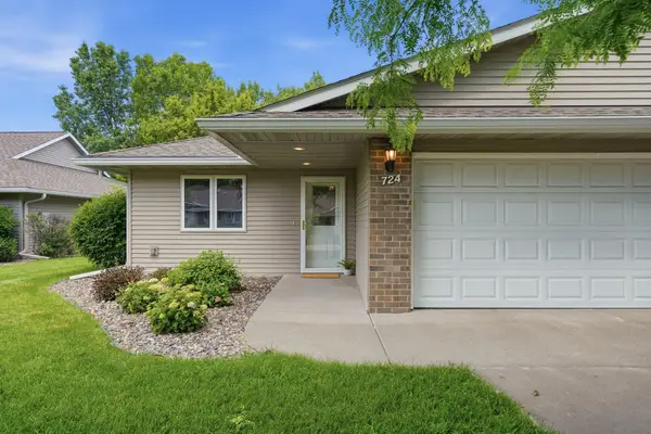 724 Victoria Court, Stillwater, MN 55082