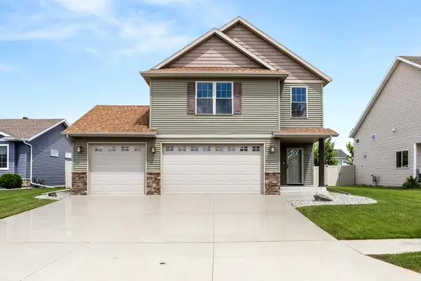 1308 31st Avenue W, West Fargo, ND 58078