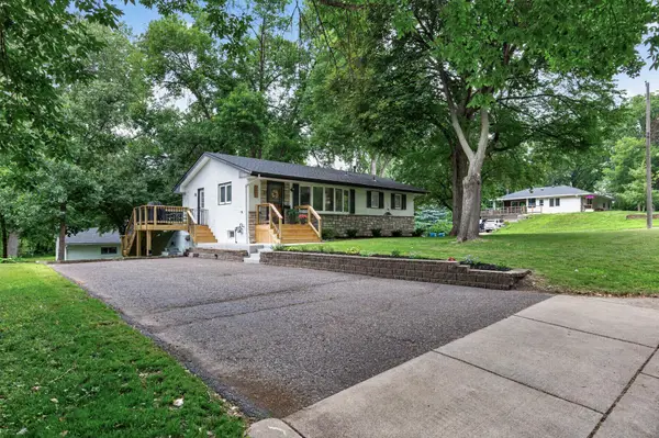 3249 Scott Avenue N, Golden Valley, MN 55422