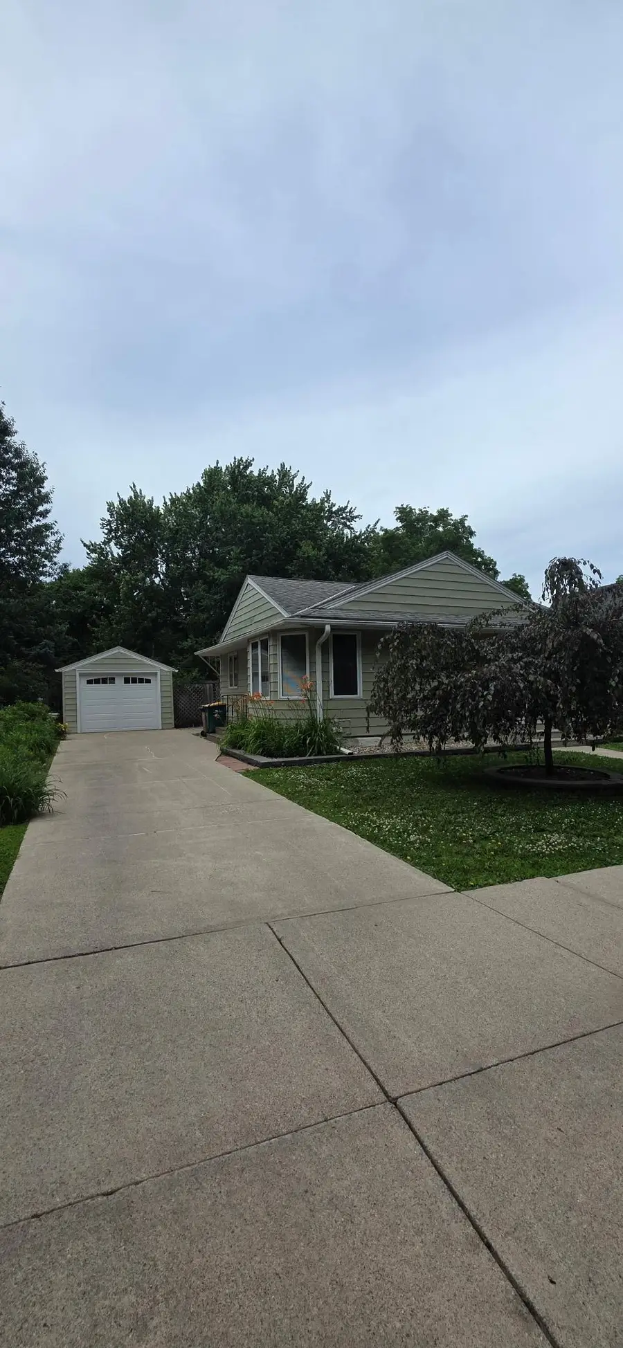 806 Lincoln Avenue, Albert Lea, MN 56007 - #2