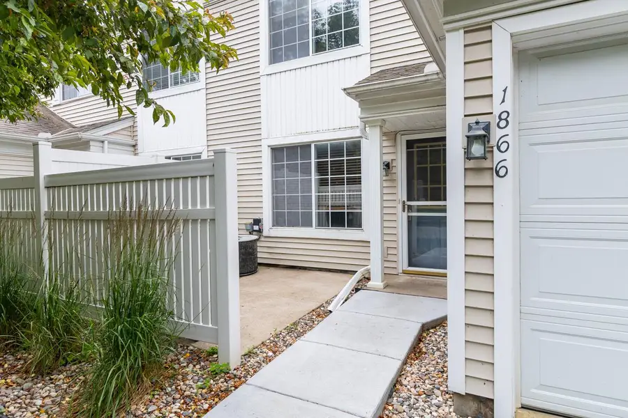 1866 Buckley Bay #123, Eagan, MN 55122 - #2