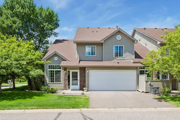 2331 Oakridge Circle, Hudson, WI 54016