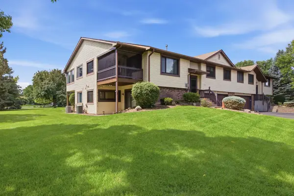 5591 Donegal Drive, Shoreview, MN 55126