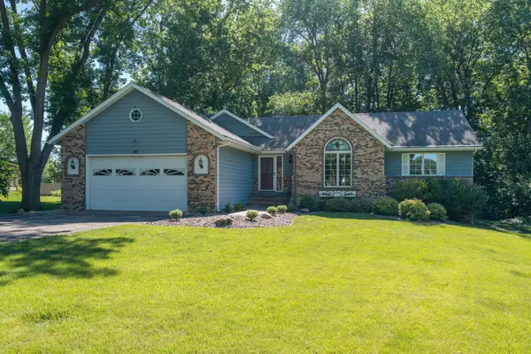 377 Carol Court, Mankato, MN 56003