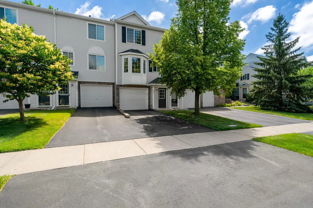 7772 Arboretum Village Circle, Chanhassen, MN 55317 - #1