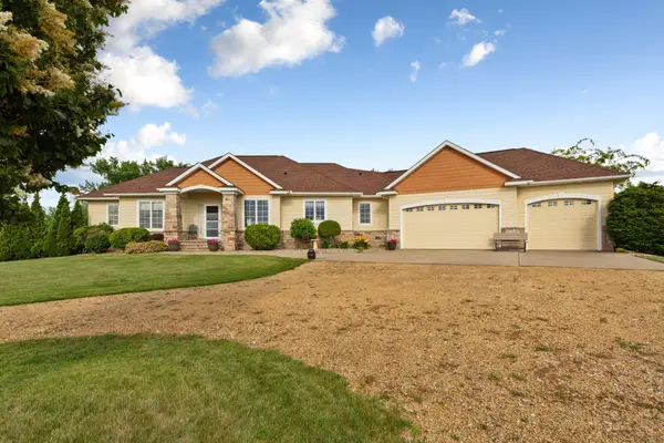 20 W Clear Lake Drive, Ceylon, MN 56121