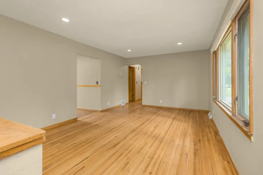 5901 6th Street Ne, Fridley, MN 55432 - #3