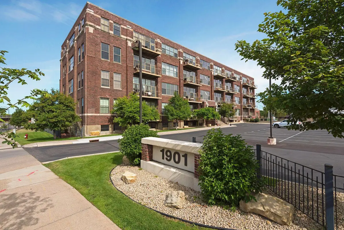 1901 E Hennepin Avenue #305, Minneapolis, MN 55413 - #1