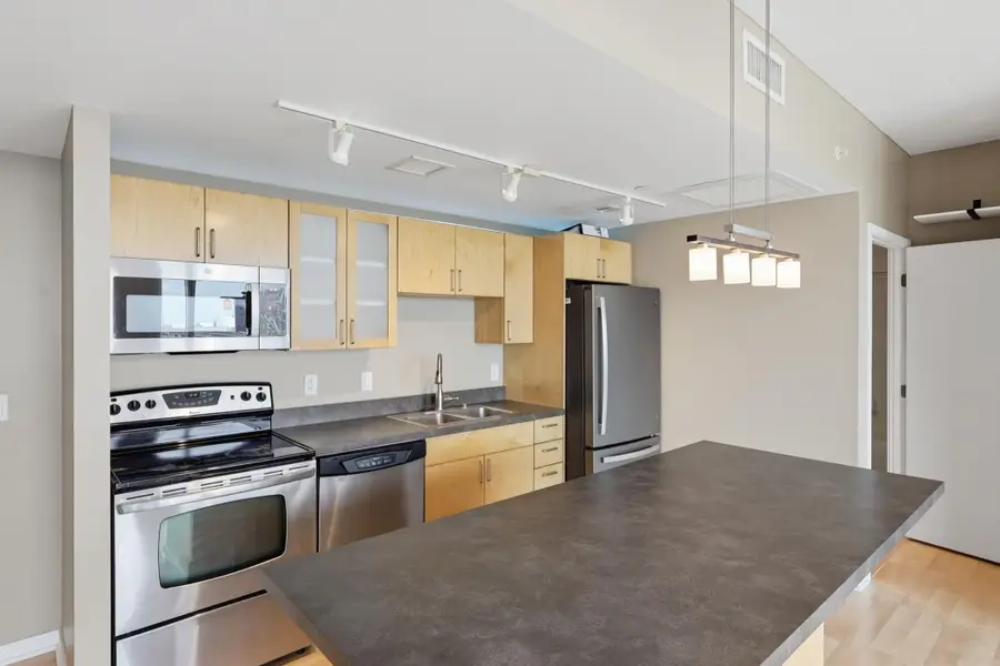 8161 33rd Avenue S #804, Bloomington, MN 55425 - #2