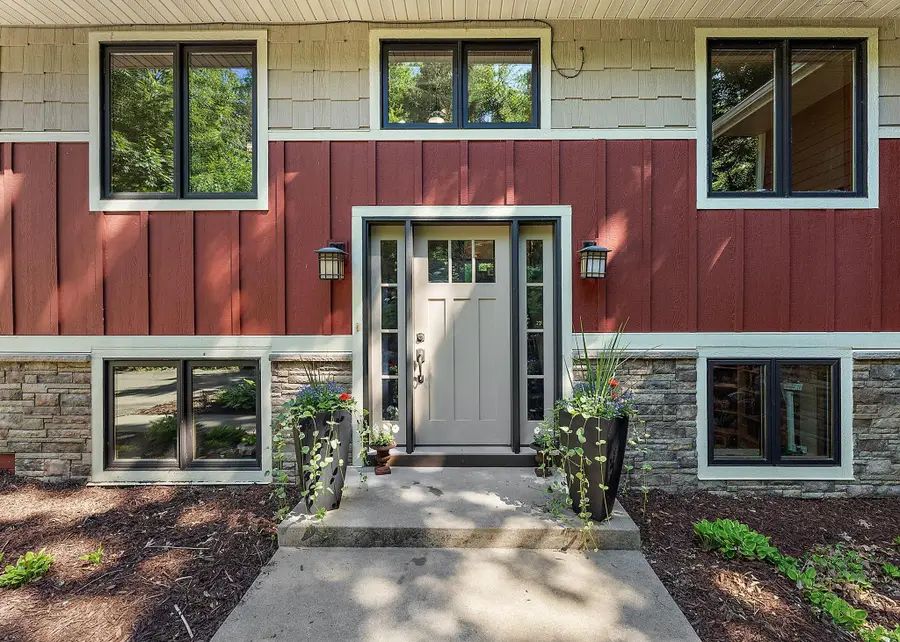 4815 120th Street W, Apple Valley, MN 55124 - #2