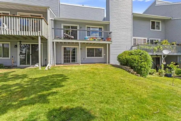 142 Canabury Court, Little Canada, MN 55117
