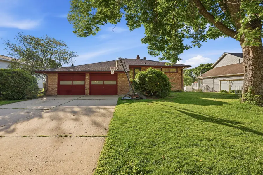 108 31st Street Nw, Willmar, MN 56201 - #2