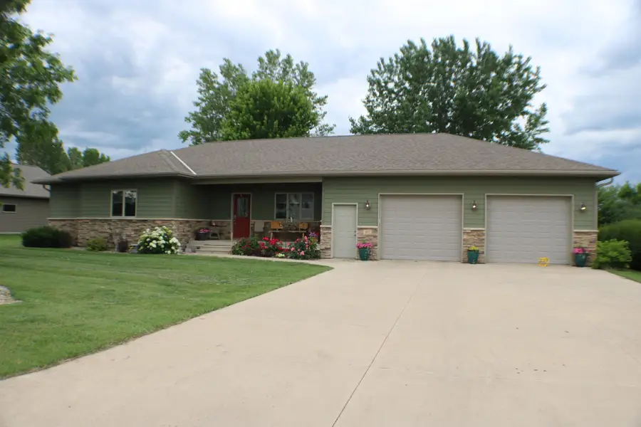 409 Fox Lake Avenue, Sherburn, MN 56171 - #2