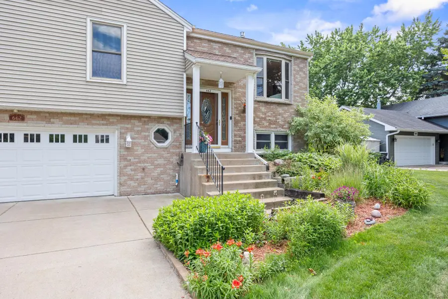 662 Pinewood Drive, Shoreview, MN 55126 - #2