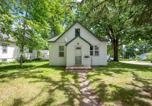 402 7th Street Ne, Staples, MN 56479