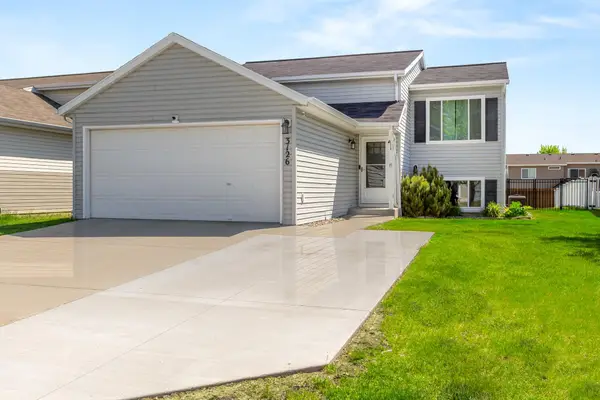 3126 32nd Street S, Moorhead, MN 56560