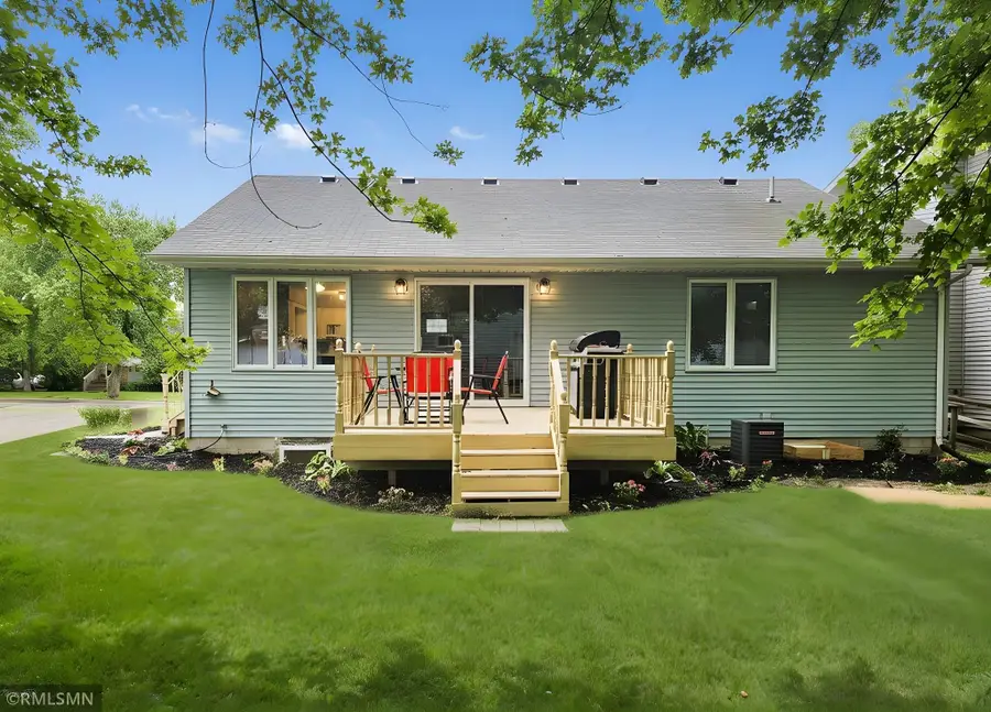 917 N Valley Street, New Ulm, MN 56073 - #2