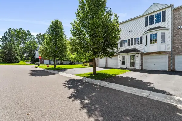 4961 Emmit Drive N #4, Hugo, MN 55038