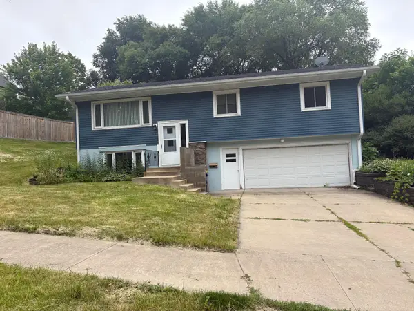 419 2nd Street Ne, Faribault, MN 55021
