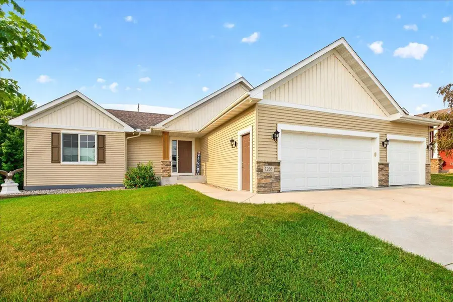 1226 Olivia Street Se, New Prague, MN 56071 - #2