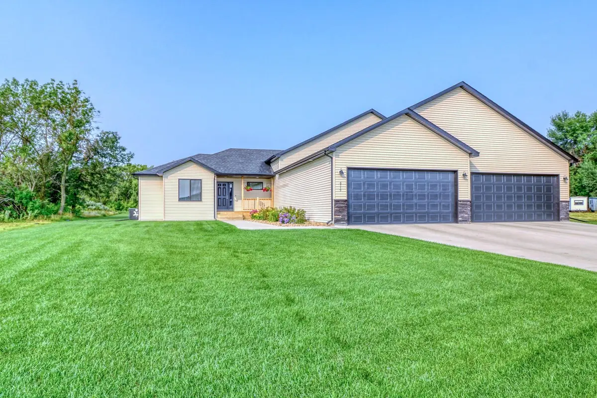 6779 Ashwood Loop S, Fargo, ND 58104 - #1