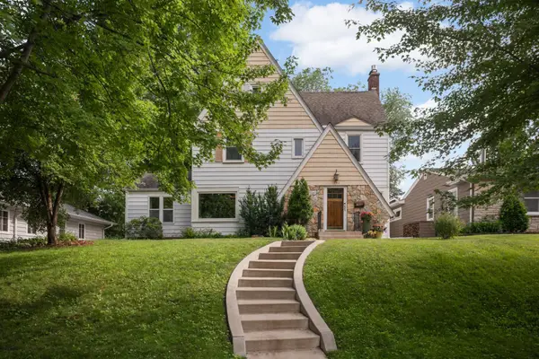 1648 Hillcrest Avenue, Saint Paul, MN 55116