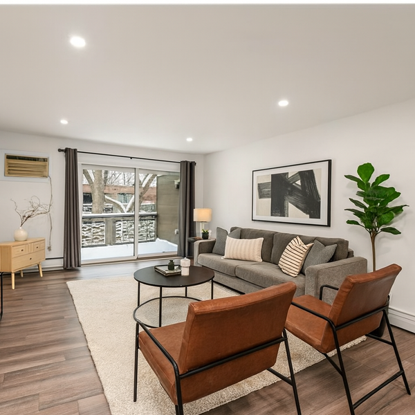 2800 Hamline Avenue N #332, Roseville, MN 55113