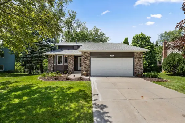1941 Berkshire Drive, Eagan, MN 55122