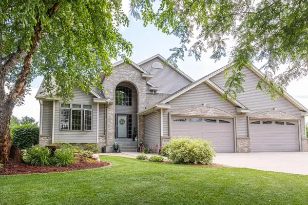 2448 160th Lane Ne, Ham Lake, MN 55304