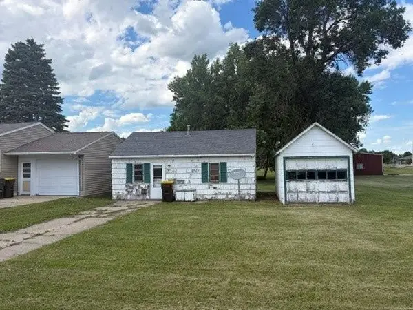 522 E 2nd Street N, Truman, MN 56088