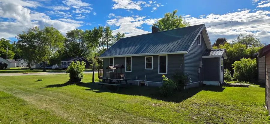 810 9th Street, International Falls, MN 56649 - #2